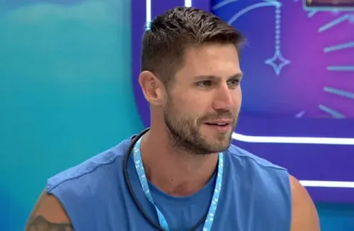 
					BBB 26: Jonas tem filho? Presente do Anjo surpreende web; conheça
				
				