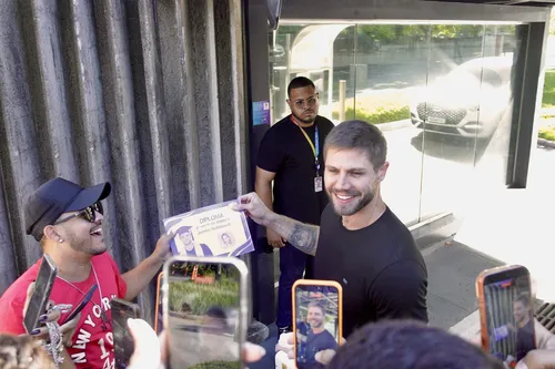 
					BBB 26: Jonas Sulzbach é surpreendido com diploma da 5ª série na Globo
				
				