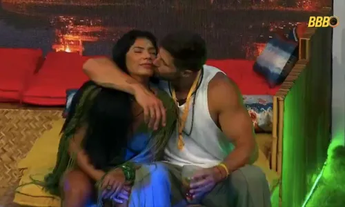 
					BBB 26: Juliano Floss cai no choro em festa e se desespera: 'Medo'
				
				