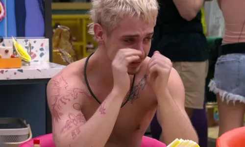 
					BBB 26: Paulo Augusto chega em Goiás após ser expulso por empurrão
				
				