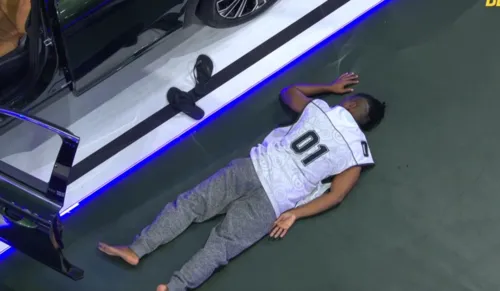 
					BBB 26: brothers se assustam após Boneco explicar motivo de 'sumiço'
				
				