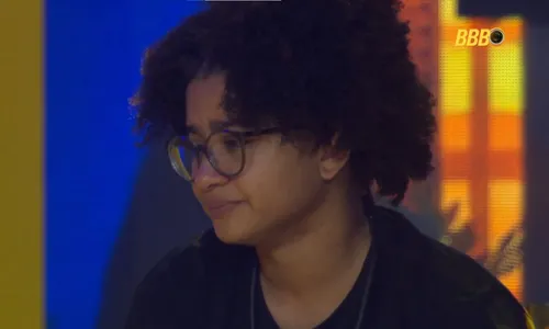 
					BBB 26: Ana Paula cai no choro e revela medo aos aliados: 'No limite'
				
				