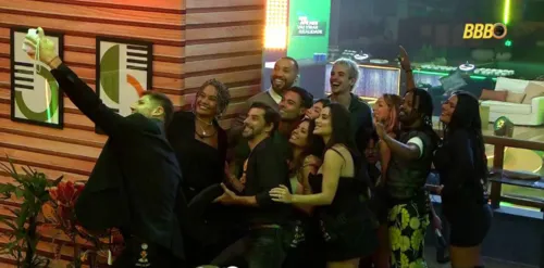 
					BBB 26: Milena causa climão com Gil do Vigor em festa: 'Não quero'
				
				