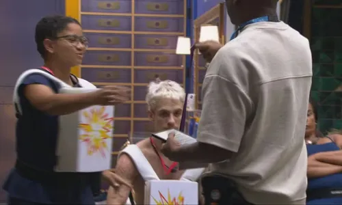 
					BBB 26: Ana Paula explode contra Edílson após briga dele com Milena
				
				