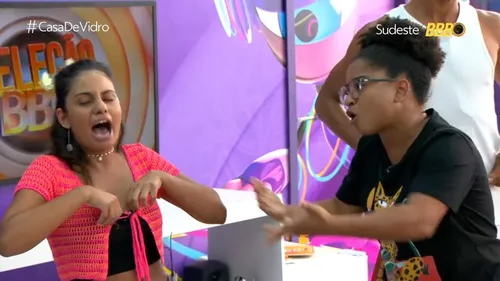 
					BBB 26: Milena parte pra cima de Gabriela após nova discussão: 'Cobra'
				
				