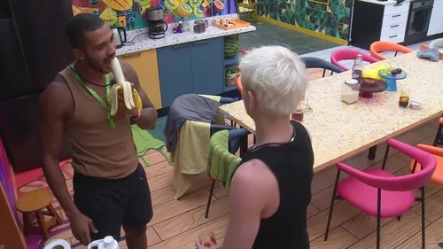 
					BBB 26: Pedro suja casaco de Marina Sena e Juliano Floss cai no choro
				
				