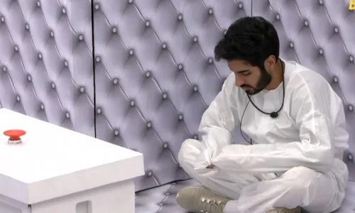 
					BBB 26: Ricardinho chama atenção com plano kamikaze e corte em Tadeu
				
				