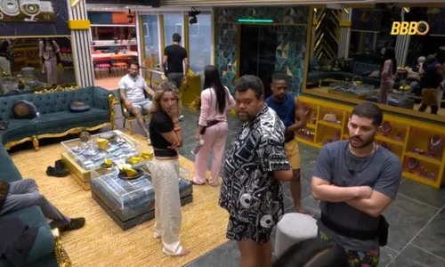 
					BBB 26: Solange Couto passa mal e dá susto na web: 'Energia pesada'
				
				