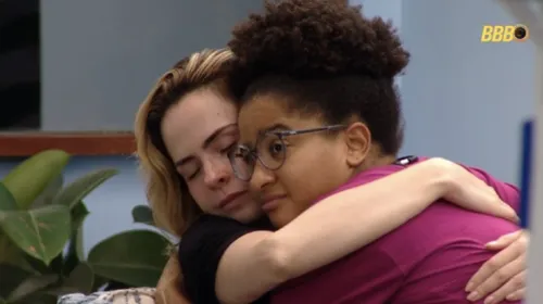 
					Enquete BBB 26: Ana Paula fica à beira de tombo com volta de rival
				
				