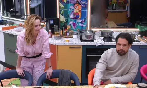 
					BBB 26: Ana Paula causa climão e se revolta com Pedro: 'Malandro'
				
				