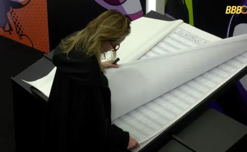 
					BBB: Ana Paula despreza festa e faz caos com fotos de Cowboy e Jonas
				
				