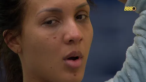 
					BBB: Ana Paula provoca Maxiane e toma invertida: 'Quer que ajoelhe?'
				
				