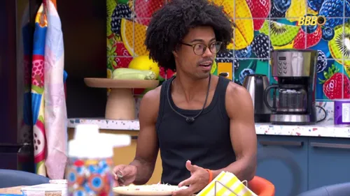 
					BBB: Breno surpreende com instruções íntimas para Solange: 'Me ensina'
				
				