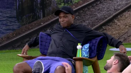 
					BBB 26: Edilson surta e tenta desistir novamente do reality
				
				