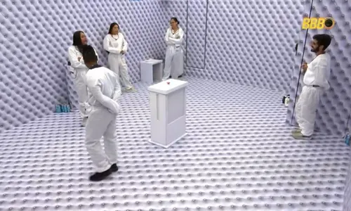 
					BBB: Matheus se vinga e acorda Ricardinho aos gritos no Quarto Branco
				
				