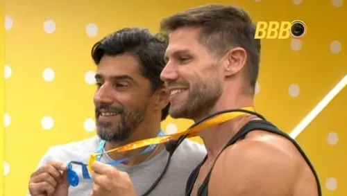 
					BBB: equivocada, Sarah compra briga com favorita e merece novo tombo
				
				