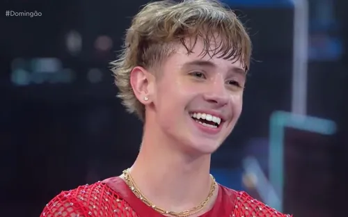 
					BBB: quem é Juliano Floss, namorado de Marina Sena e amigo de Anitta
				
				