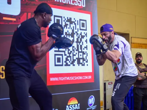 
					Bambam manda recado para Davi Brito antes de luta: 'Vai cair apagado'
				
				