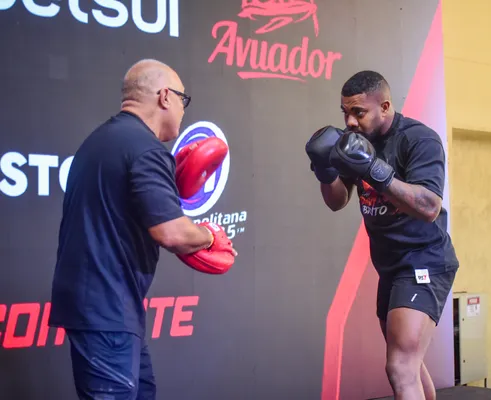 
					Bambam manda recado para Davi Brito antes de luta: 'Vai cair apagado'
				
				