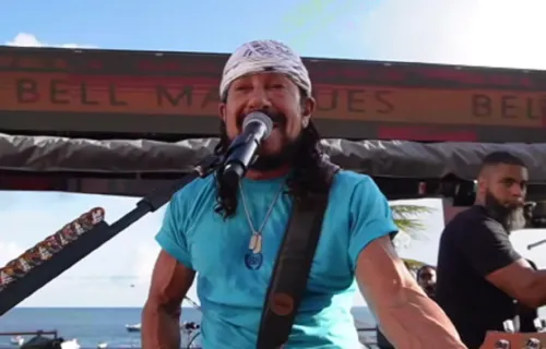 
					Bell Marques antecipa abertura do Carnaval no Barra-Ondina em família
				
				