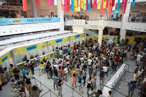 
					De Bienal do Livro a Ana Carolina: Agenda Cultural de Salvador e RMS
				
				