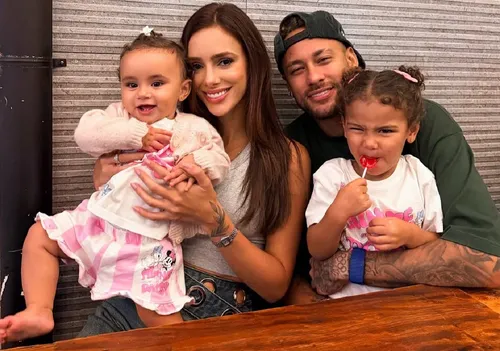 
					Neymar e Bruna Biancardi promovem festa com exigência especial
				
				