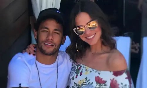 
					Bruna Marquezine desabafa ao relembrar namoro com Neymar: ‘Vulnerável'
				
				