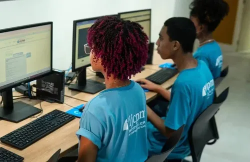 
					Capacitação em Salvador: instituto oferece 700 vagas gratuitas
				
				