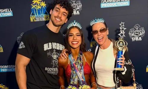 
					Carla Perez comemora vitória da nora em campeonato de fisiculturismo
				
				