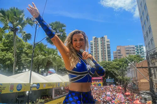 
					Carla Perez se pronuncia após ser acusada de racismo: 'Imagem dura'
				
				