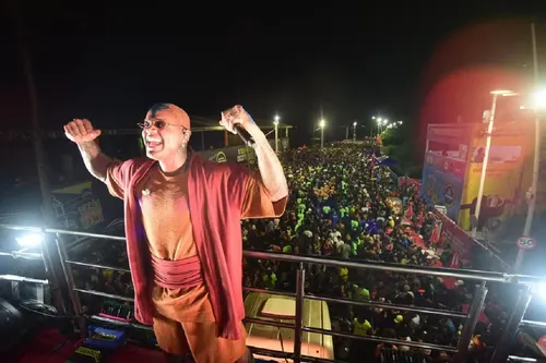 
					Léo Santana entendeu que é gigante além do tamanho
				
				