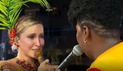 
					Carnaval: Léo Santana leva Liz, Daniela Mercury choca pipoca no 2º dia
				
				