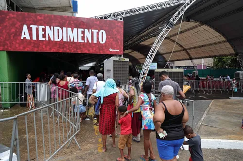 
					Carnaval: ambulantes credenciados recebem kits e cartões de transporte
				
				