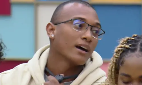 
					'Casa do Patrão' tem briga generalizada com Ana Paula e Juliano Floss
				
				