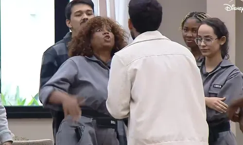 
					Boninho quebra protocolo e escala Sonia Abrão para Casa do Patrão
				
				