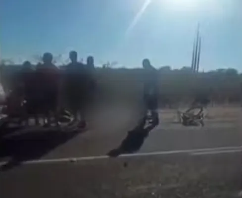 
					Ciclista morre após ser atropelada por carro em acostamento na Bahia
				
				