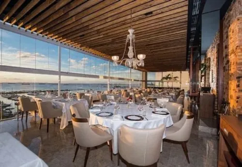 
					Cinco restaurantes com novidades para 2026 em Salvador
				
				