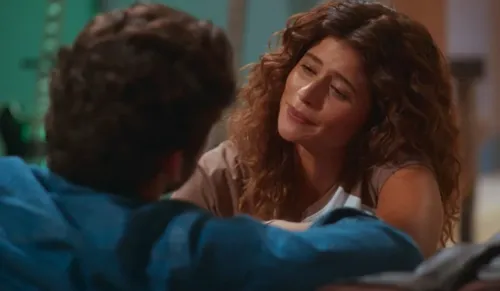 
					Coração Acelerado: Agrado passa a noite com ex após tragédia
				
				