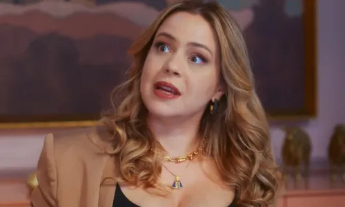 
					'Coração Acelerado': Naiane surta com sucesso de Agrado e João Raul
				
				