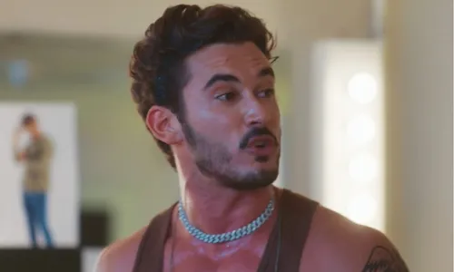 
					Coração Acelerado: Naiane passa mal e cai na lábia de Gael
				
				