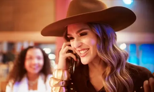 
					Coração Acelerado: Agrado descobre passado chocante do pai e surta
				
				