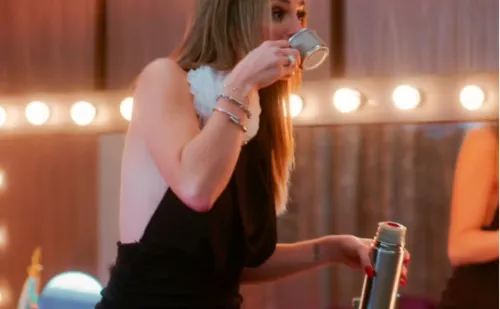 
					Coração Acelerado: Naiane tenta conquistar João Raul de vez com chá
				
				