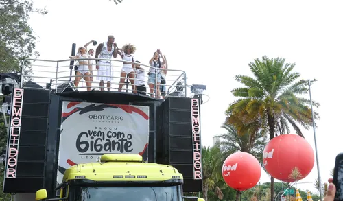 
					Daniela Mercury e Léo Santana brilham no Carnaval de rua de São Paulo
				
				