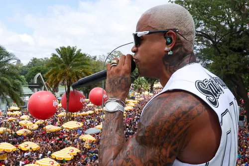 
					Daniela Mercury e Léo Santana brilham no Carnaval de rua de São Paulo
				
				
