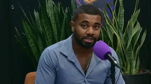 
					Davi Brito nega falência após o 'BBB 24' e assume novo affair
				
				
