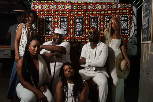 
					De Bienal do Livro a Ana Carolina: Agenda Cultural de Salvador e RMS
				
				