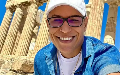 
					Deolane Bezerra é alvo da PF em esquema milionário com MCs e Choquei
				
				