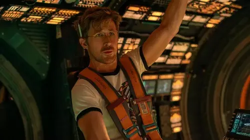 
					'Devoradores de Estrelas': Ryan Gosling viaja pelo espaço em adaptação
				
				