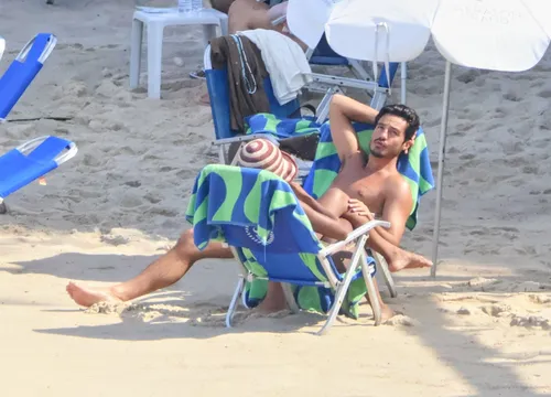 
					Duda Santos e Tiago Iorc são vistos em clima íntimo em praia do RJ
				
				