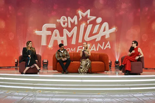 
					Eliana apresenta cenário e adianta detalhes de novo programa na Globo
				
				